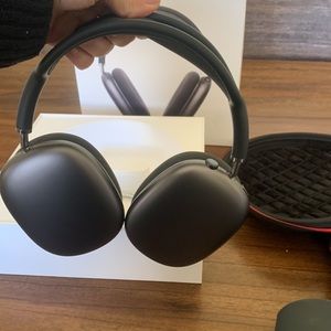 Apple AirPods Max w/Box AND case